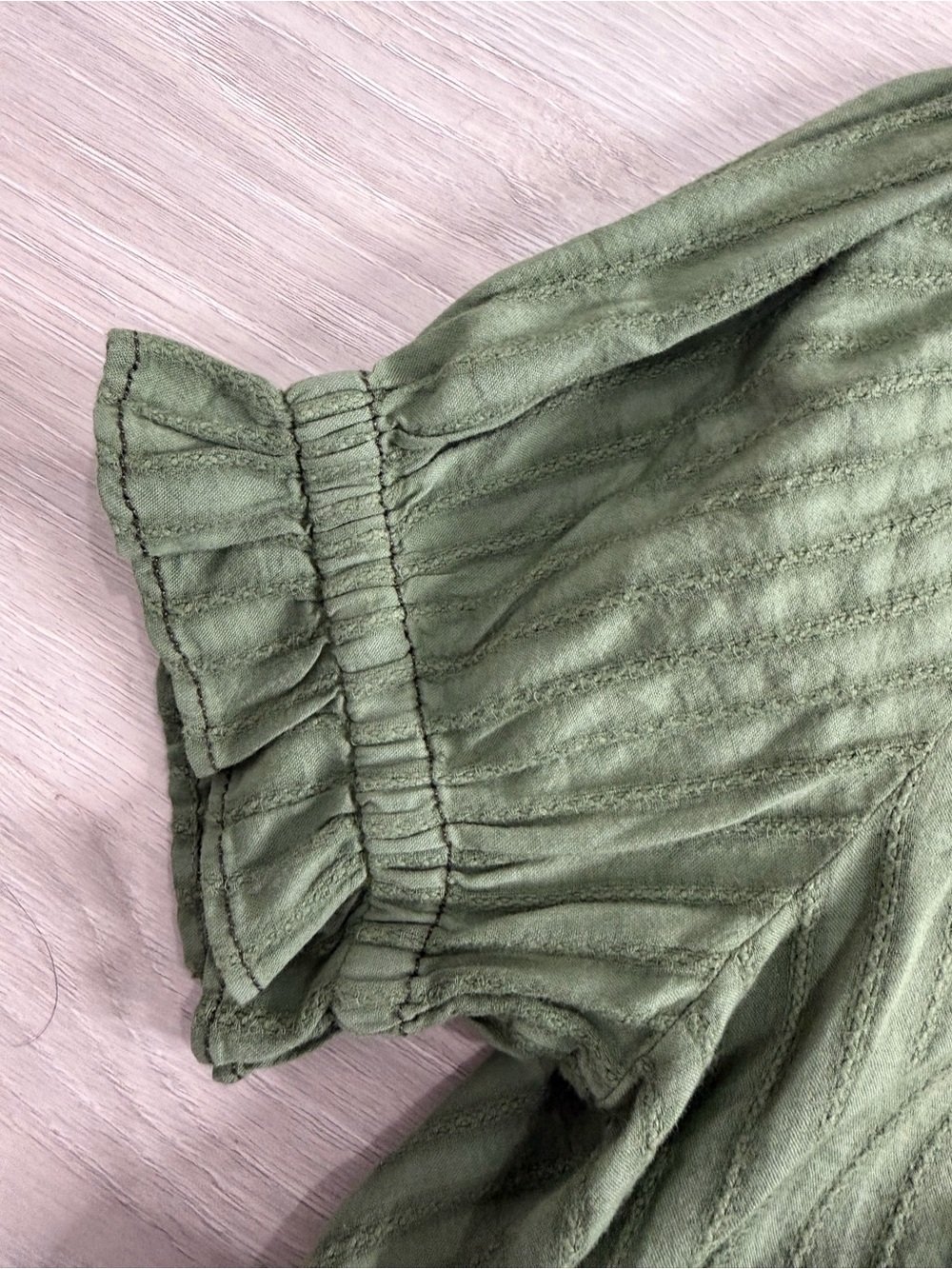 Pilcro Olive Green Button-Front Puff Sleeve Blouse - Picture 3 of 4
